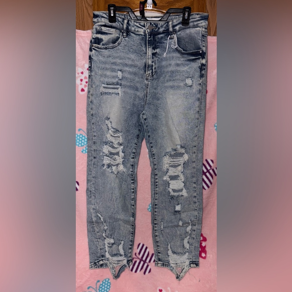 Risen Distressed Light Blue Jeans size 15/32